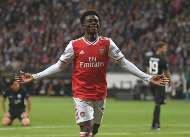 费迪南德盛赞萨卡，剖析阿森纳榜首大战表现与球队态势